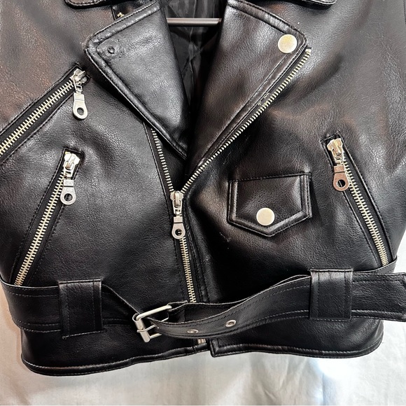 Black child’s size simulated leather jacket - Picture 4 of 9